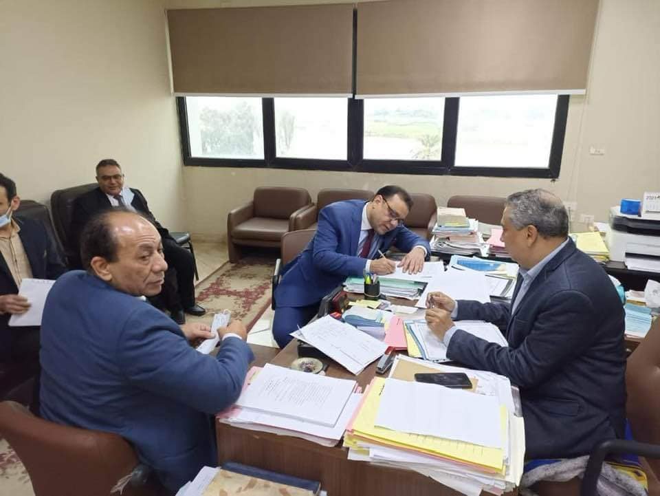 توقيع عقد إنشاء برجين سكنيين للعلميين بمحافظة بني سويف على مساحة ????م? 